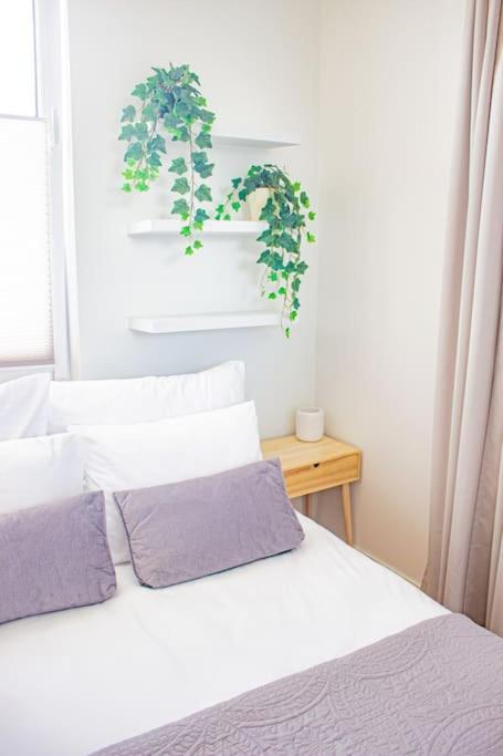 Central Apartment With Balcony And Views, Old Town, Metro Varšava Exteriér fotografie