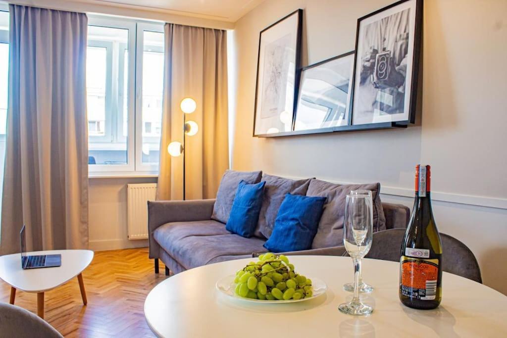 Central Apartment With Balcony And Views, Old Town, Metro Varšava Exteriér fotografie